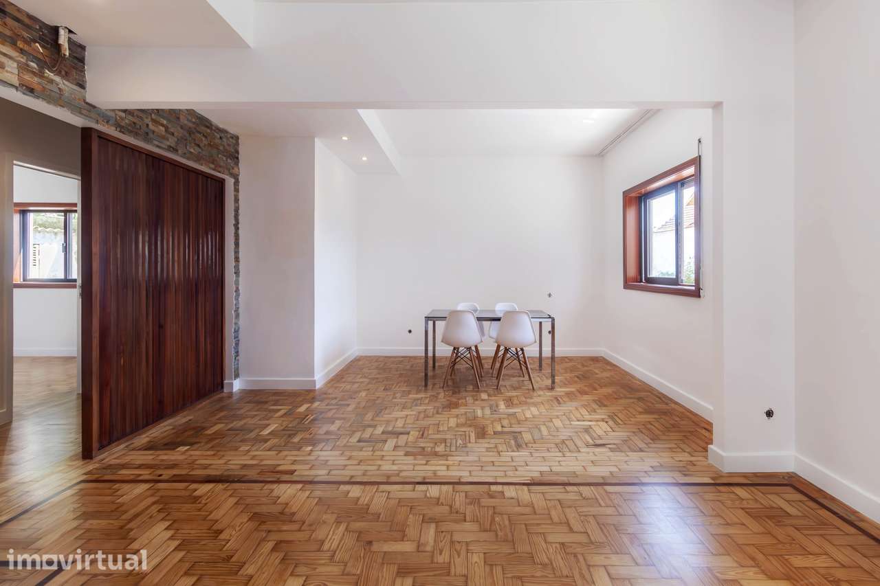 Apartamento T3 convertido em T2 - 76 M2 - Grande imagem: 2/24
