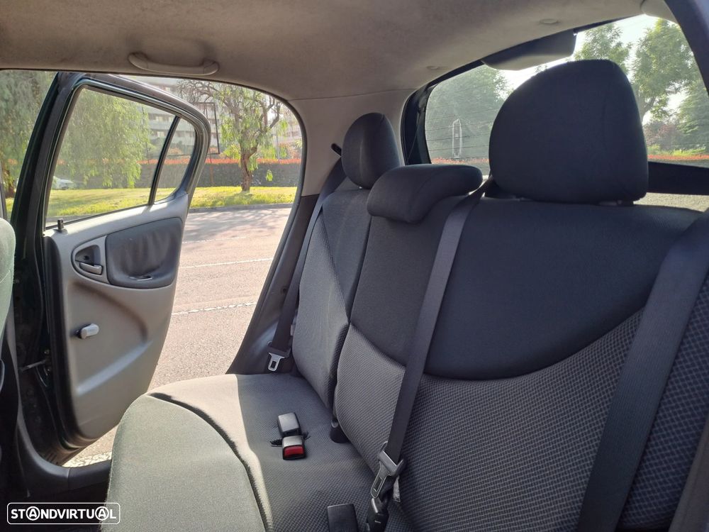 Toyota Yaris 1.0 Terra AC - 11