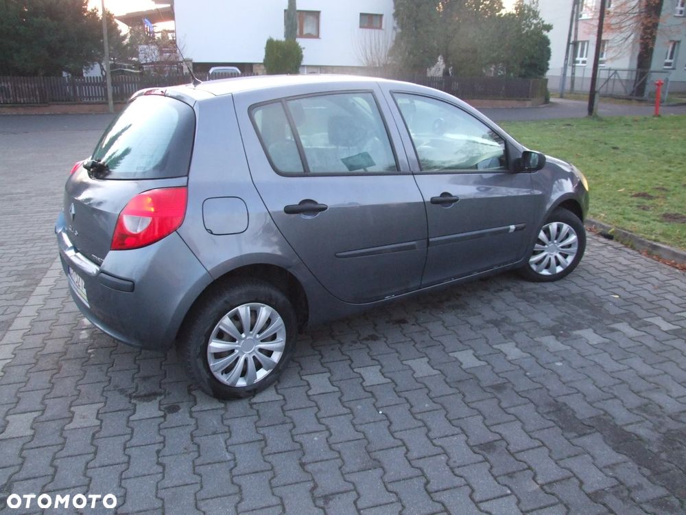 Renault Clio 1.5 dCi Expression - 2