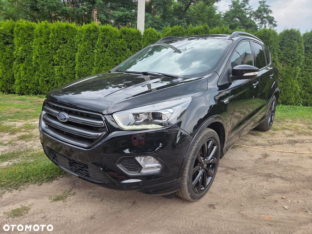 Ford Kuga 1.5 EcoBoost 2x4 ST-Line - 4