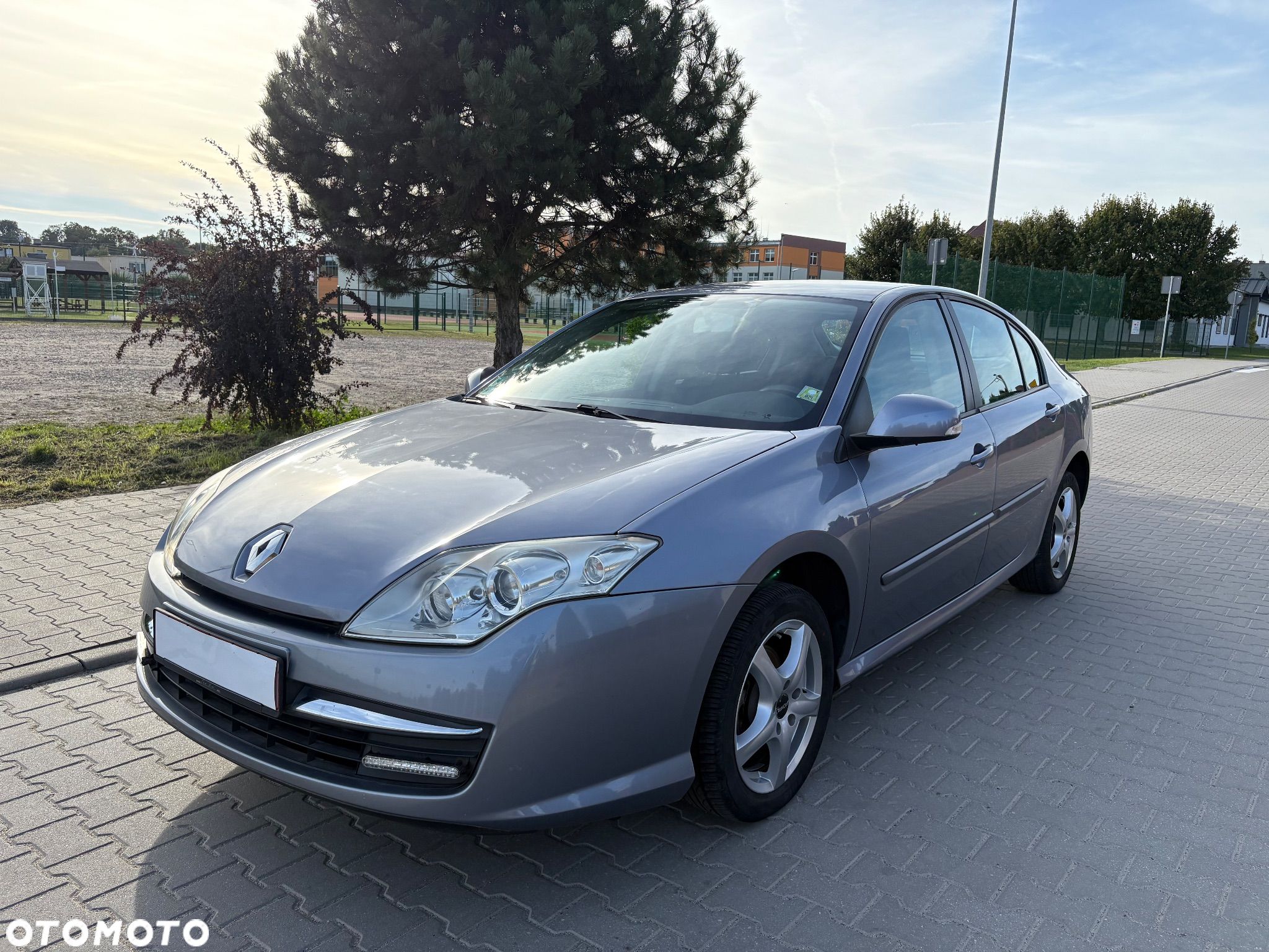 Renault Laguna - 1
