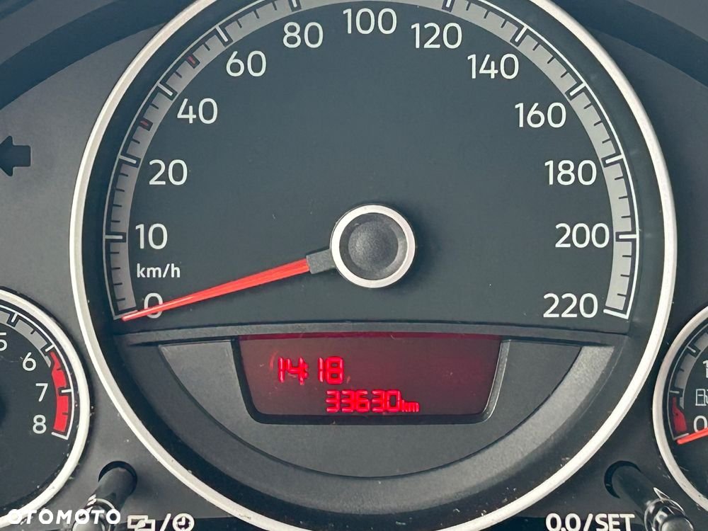 Volkswagen up! - 9