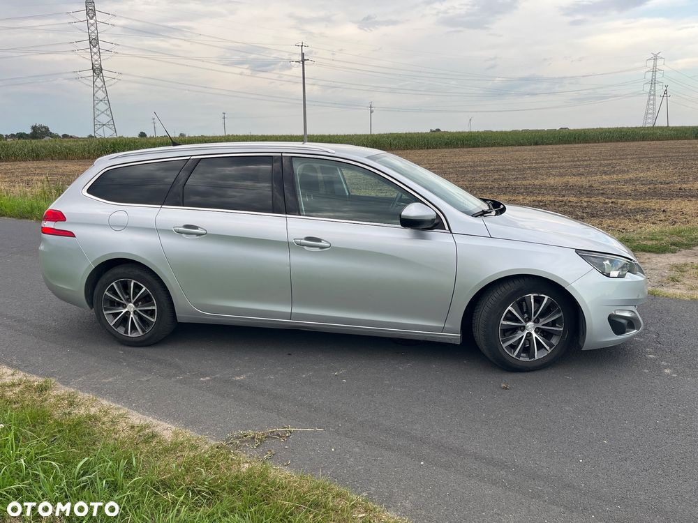 Peugeot 308 2.0 Blue HDi Allure S&S - 2