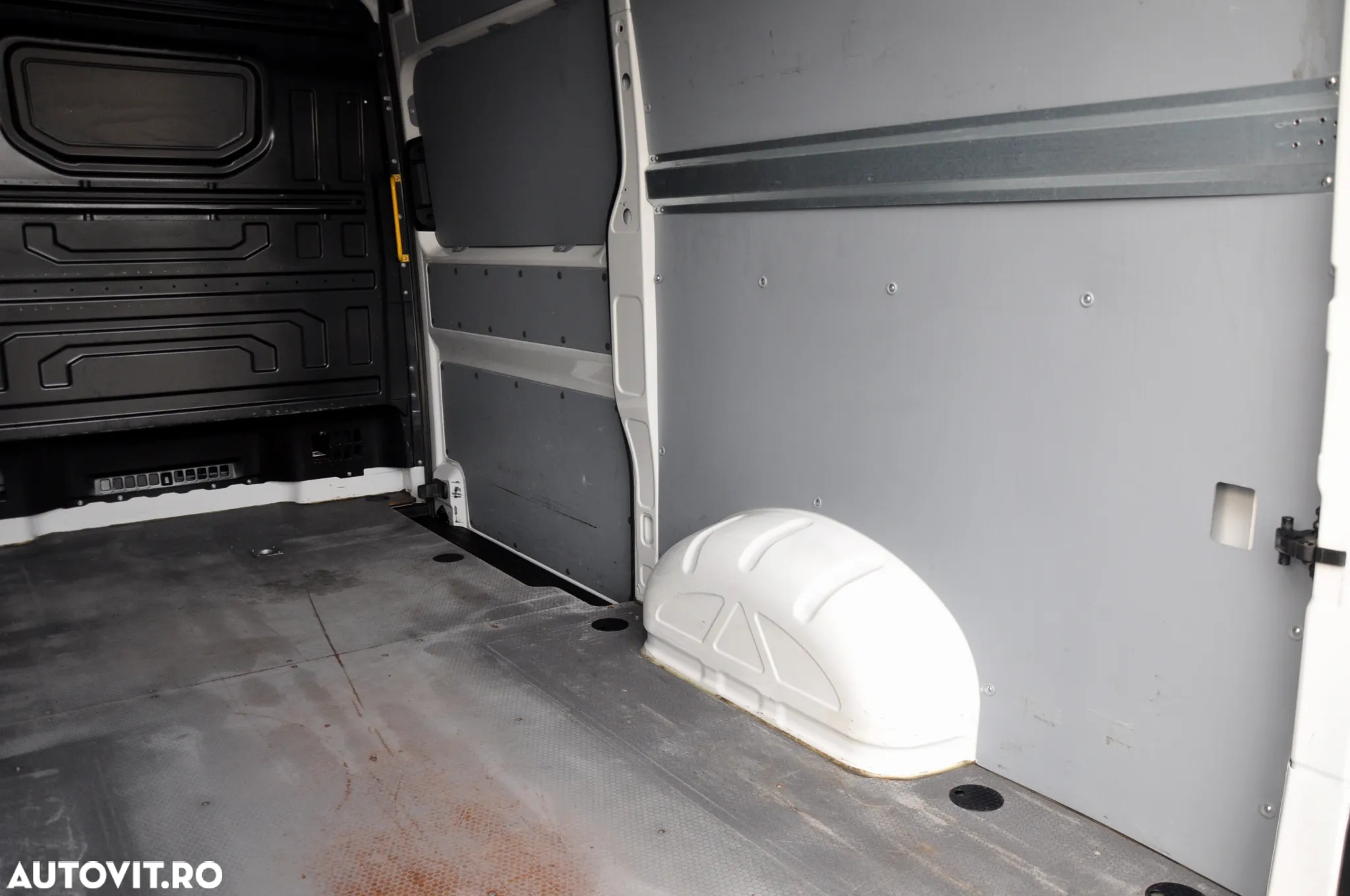 Volkswagen Crafter L3H3 Furgon - 11