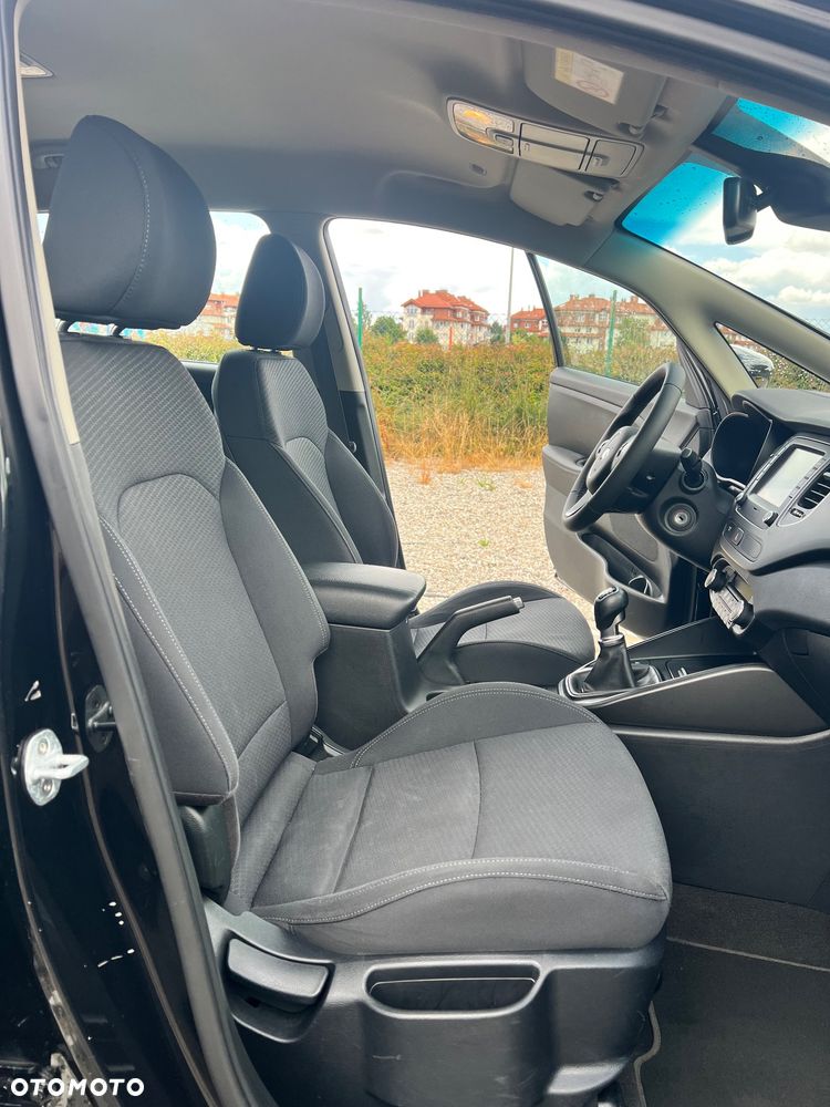 Kia Carens 1.6 GDI L 7os EU6 - 14