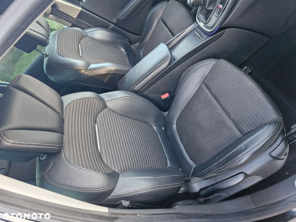 Renault Scenic ENERGY dCi 130 BOSE EDITION - 24