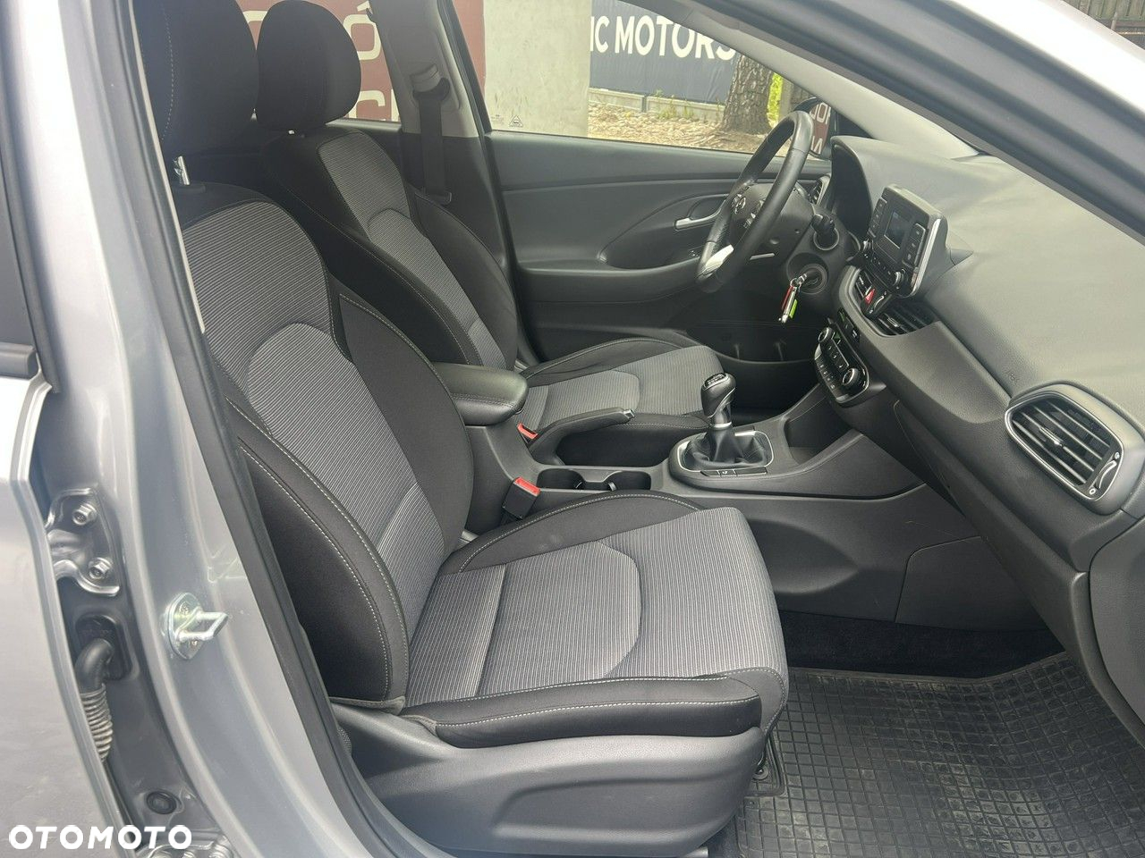 Hyundai i30 1.5 DPI Modern - 8