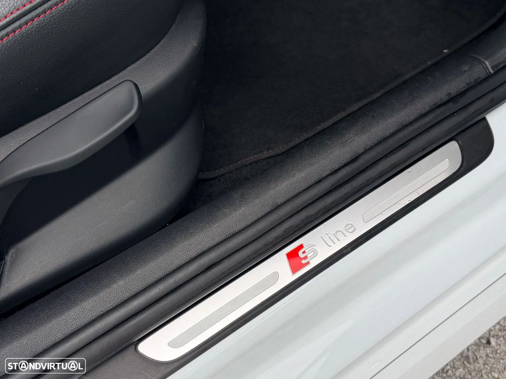 Audi A1 1.6 TDI S-line - 19