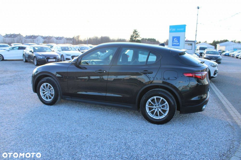Alfa Romeo Stelvio - 9