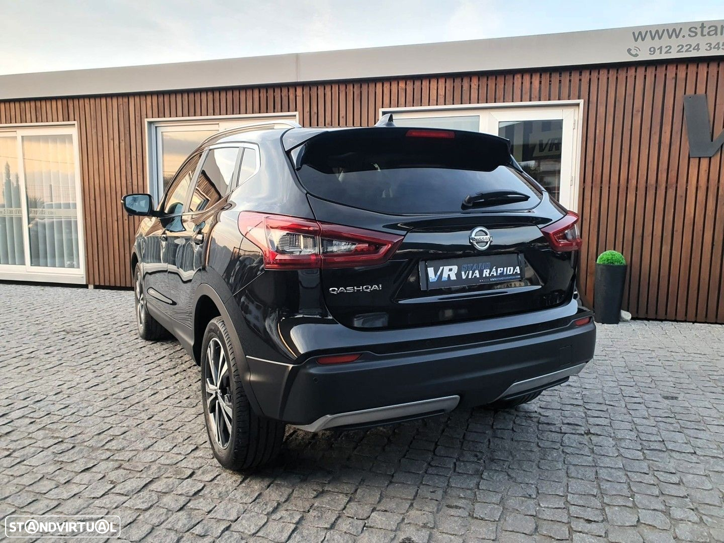 Nissan Qashqai 1.3 DIG-T N-Connecta J18 - 22
