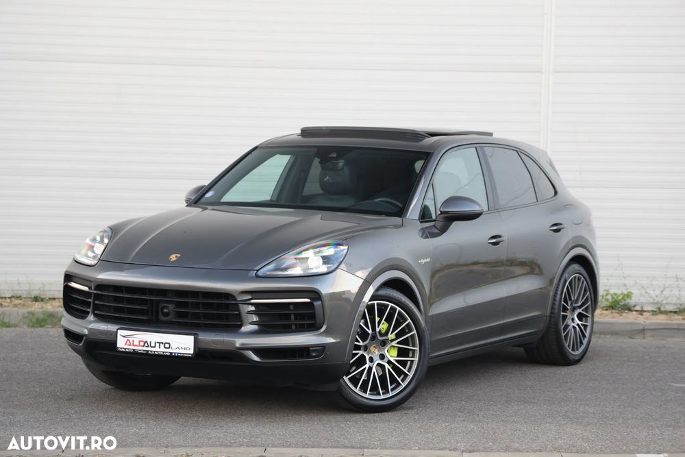 Porsche Cayenne E-Hybrid Tiptronic S Platinum Edition - 2