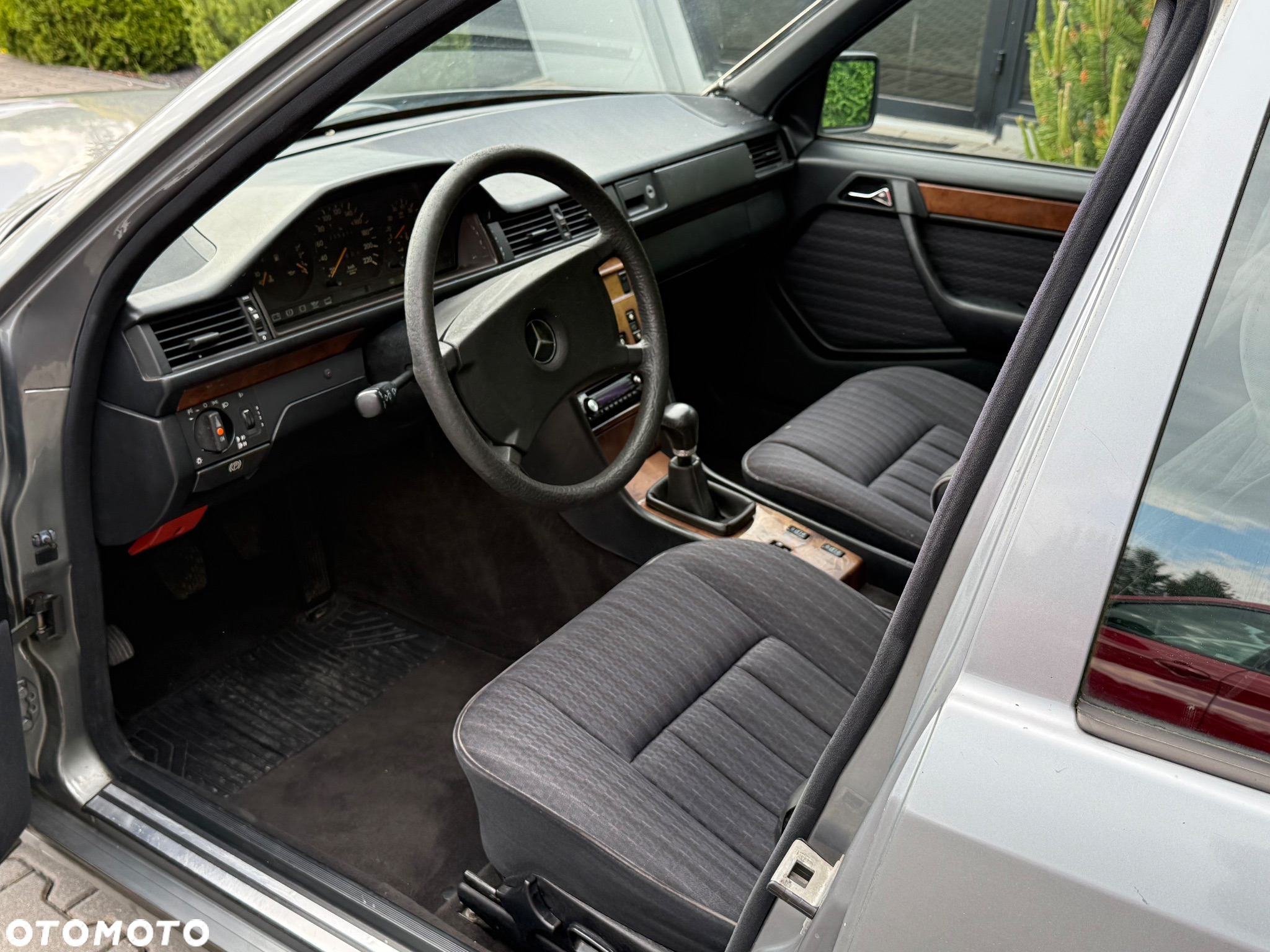 Mercedes-Benz W124 (1984-1993) - 9