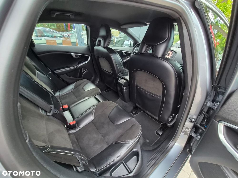 Volvo V40 D2 Kinetic - 27