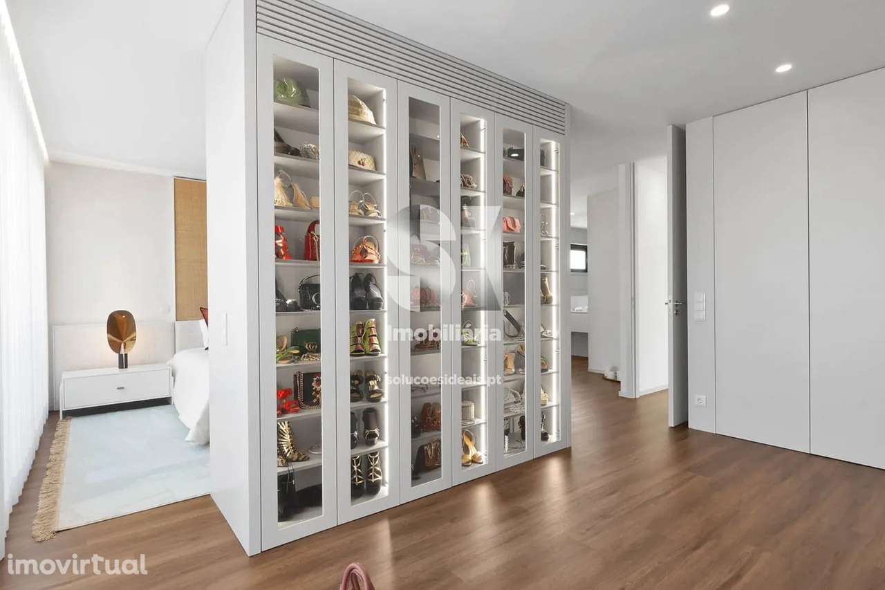 Moradia Isolada T4 - Grande imagem: 2/44