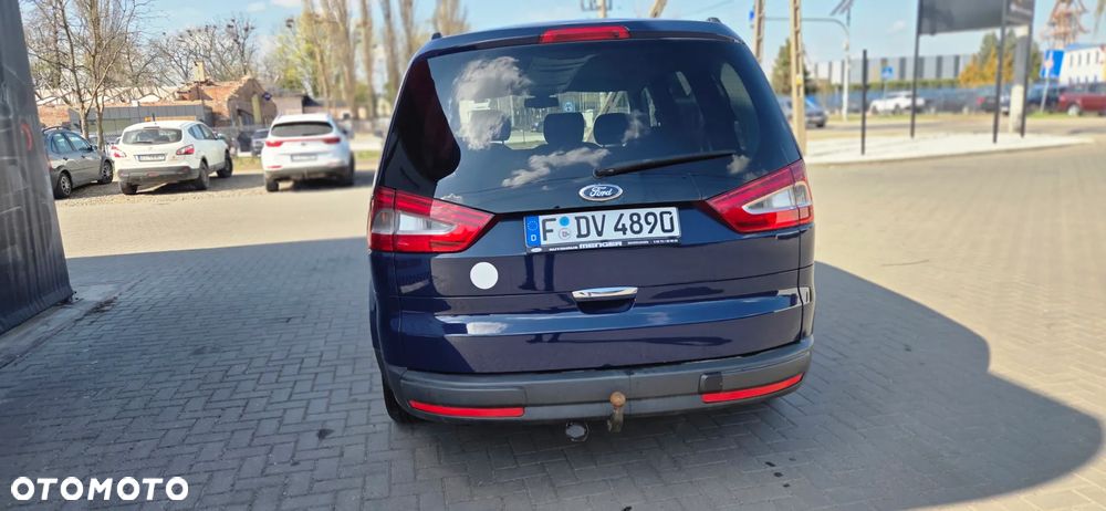 Ford Galaxy 2.0 TDCi Ghia - 11