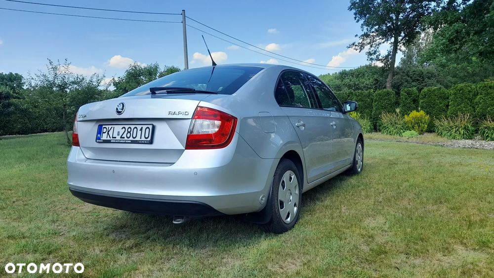 Skoda RAPID 1.2 Ambition Max - 19