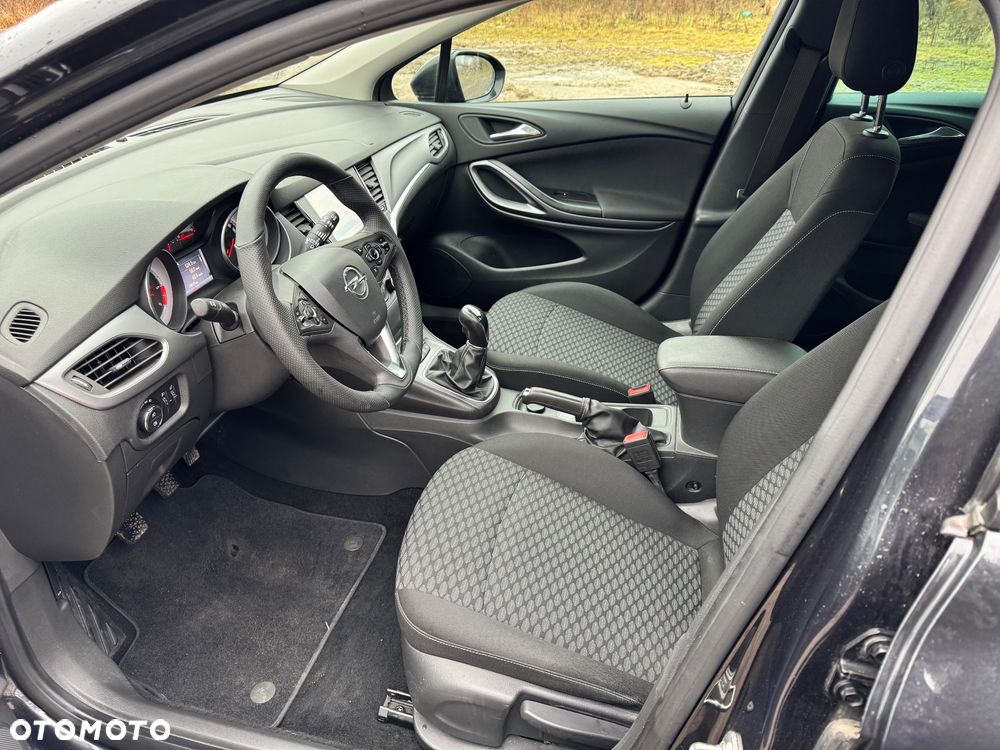 Opel Astra 1.6 CDTI Sport - 11