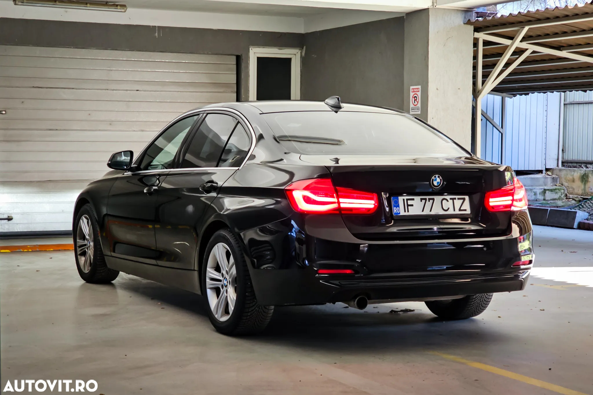 BMW Seria 3 318i Aut. Sport Line - 22