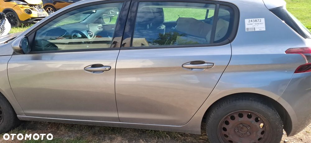 Peugeot 308 - 8