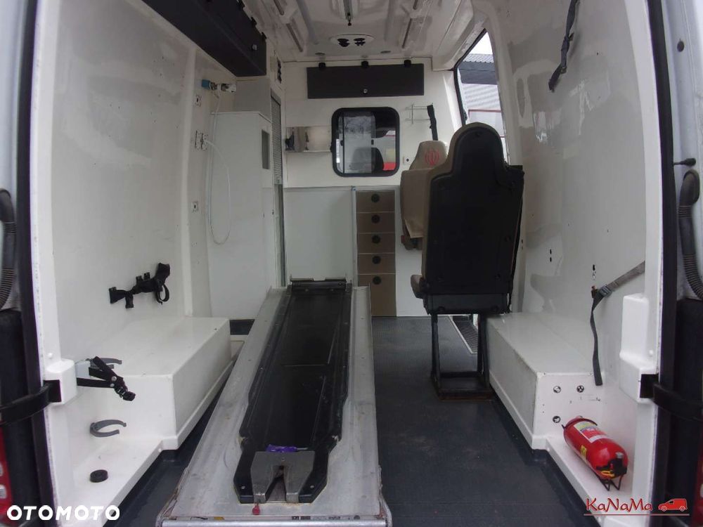 Mercedes-Benz Sprinter - 2