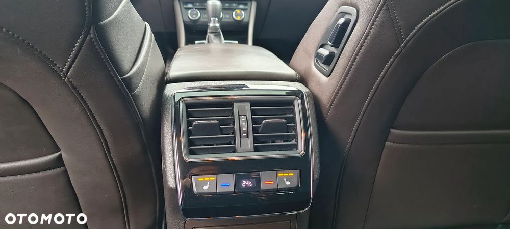 Skoda Superb 2.0 TDI DSG L&K - 20