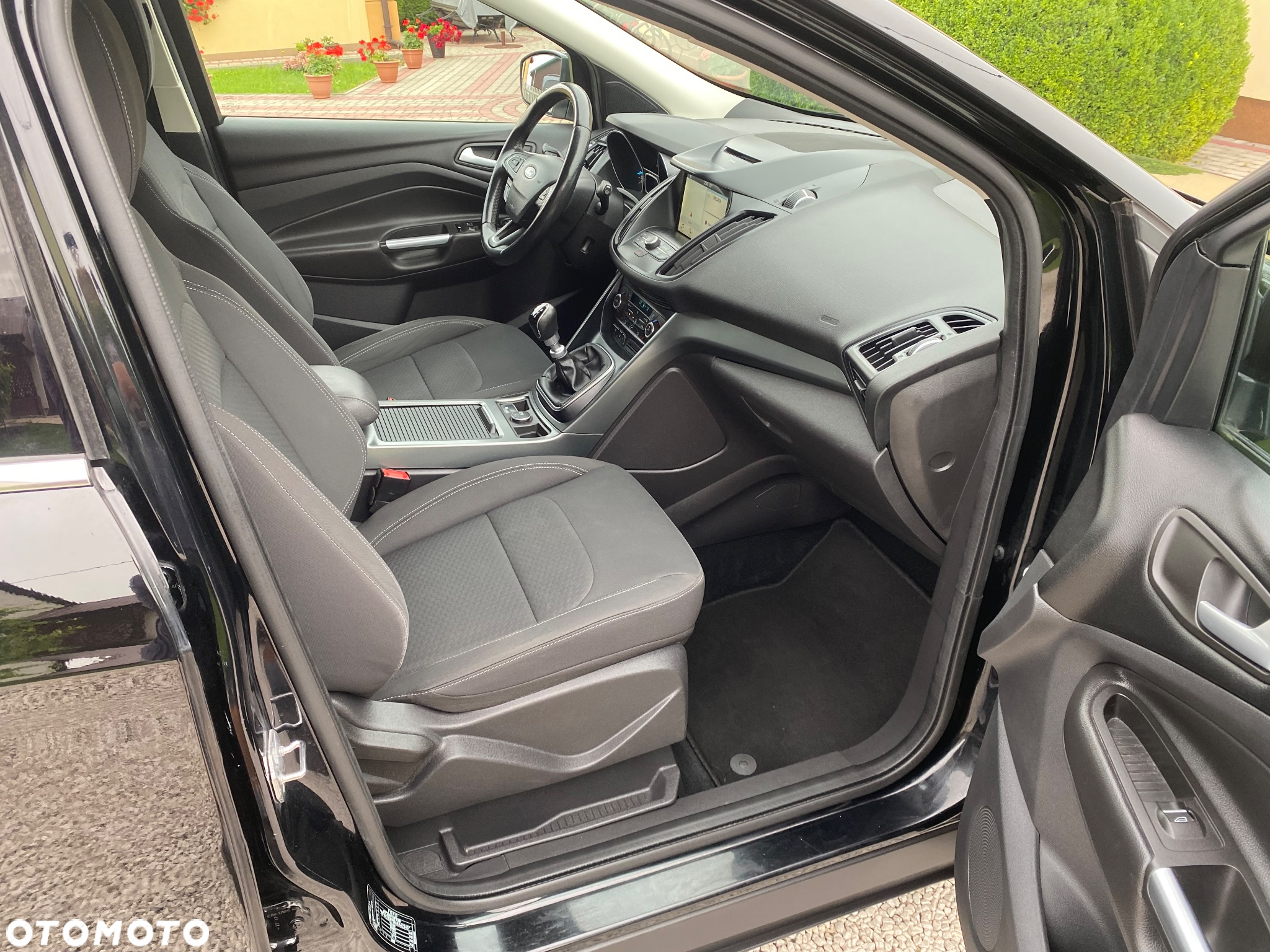 Ford Kuga 1.5 EcoBoost 2x4 Titanium - 17