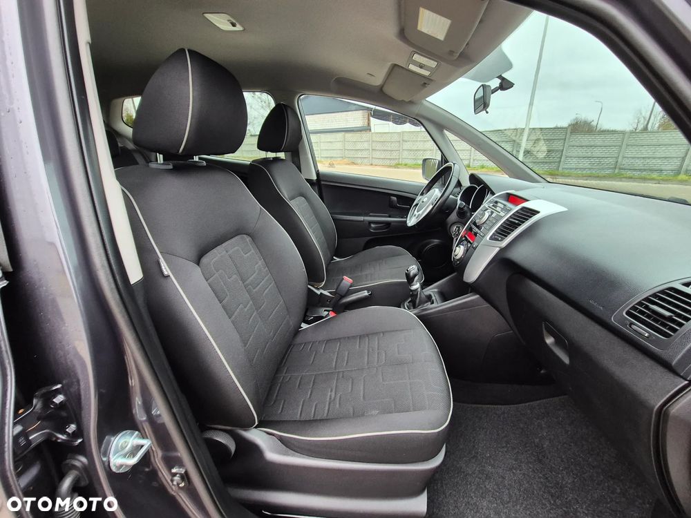 Kia Venga 1.4 CRDi 90 Edition 7 - 31