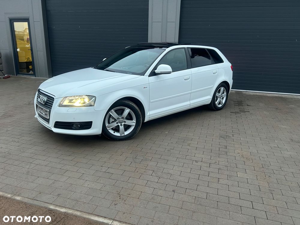 Audi A3 Sportback 1.4 TFSI S line Sportpaket - 17