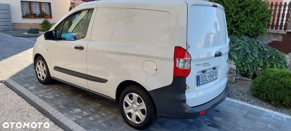 Ford Transit Courier - 2