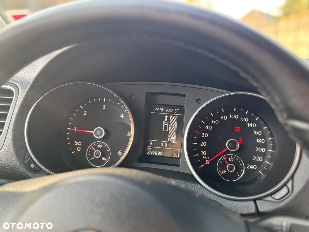 Volkswagen Golf 2.0 TDI DPF Highline - 19