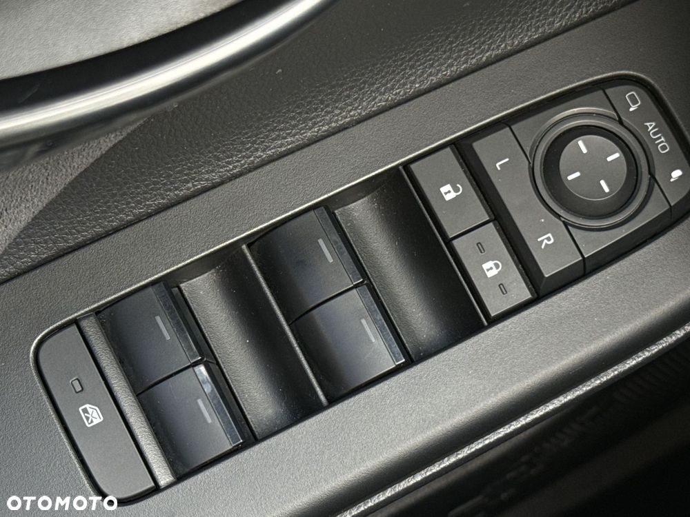 Toyota C-HR - 17