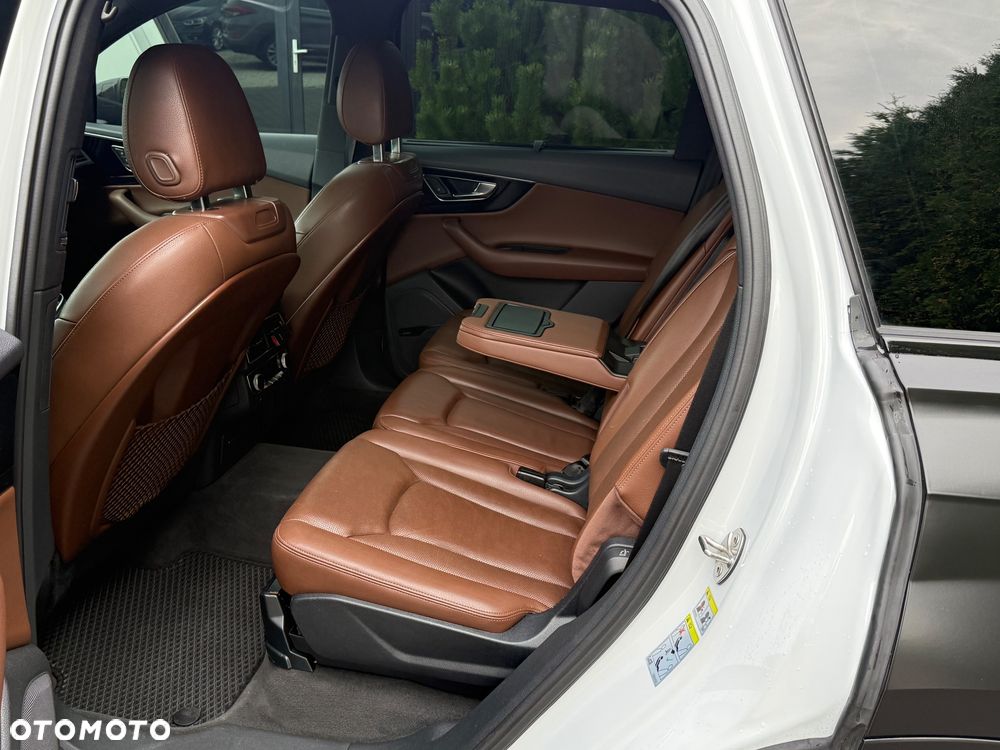 Audi Q7 3.0 TFSI Quattro Tiptronic - 9