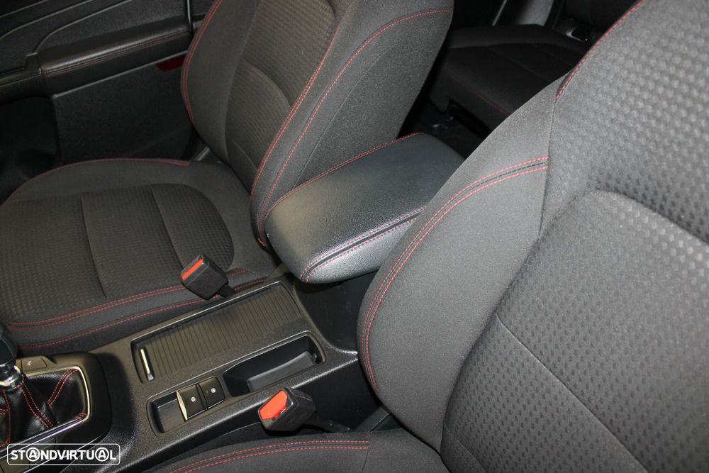 Ford Kuga 1.5 EcoBoost ST-Line - 28