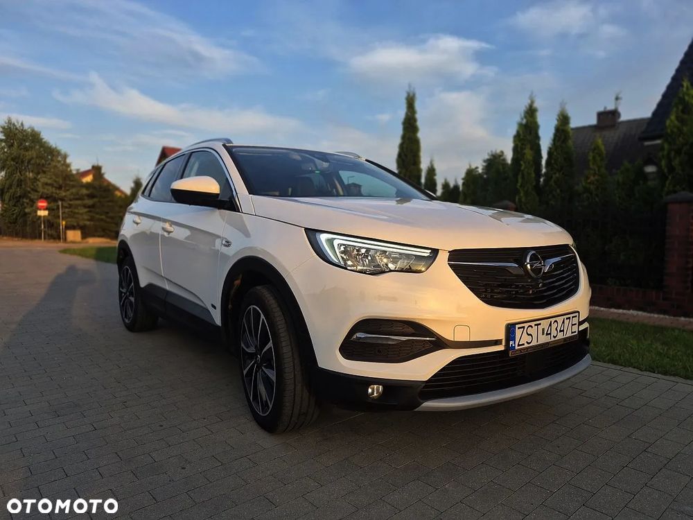 Opel Grandland X 1.6 T PHEV 4x4 Design&Tech - 2