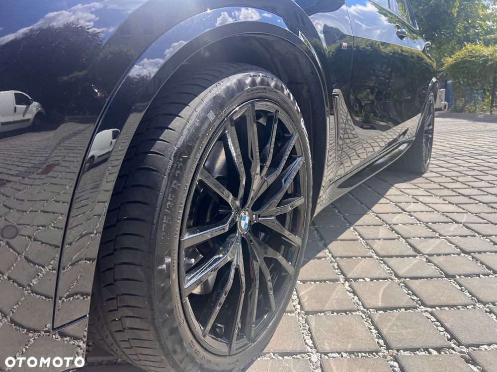 BMW X5 M M50i - 2