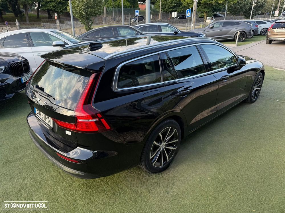 Volvo V60 2.0 T6 AWD TE Essential - 11