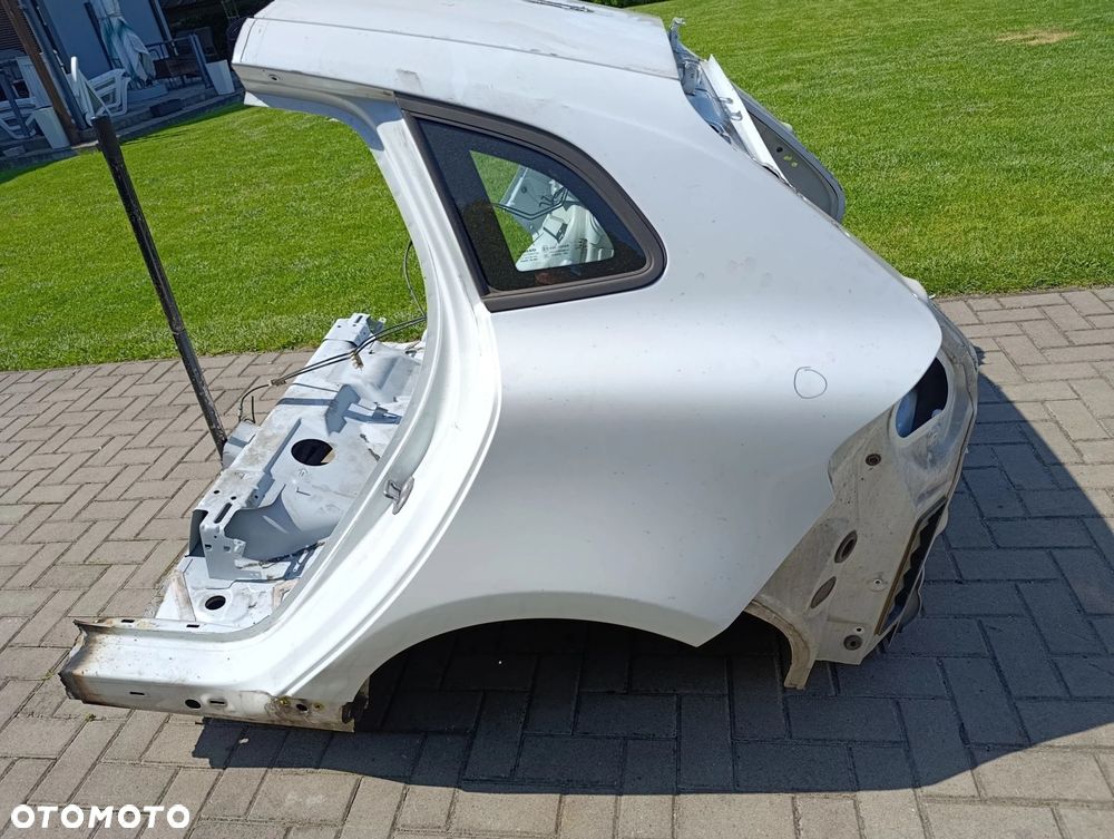 Volvo V40 II ćwiartka błotnik tylna tył prawa kolor 707-46