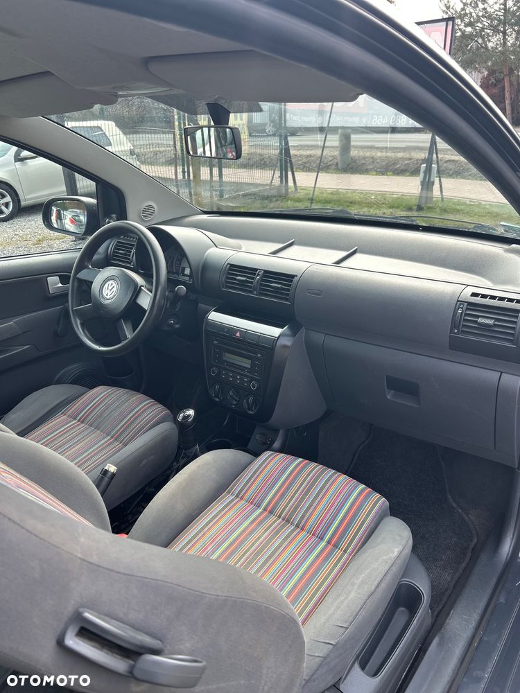 Volkswagen Fox 1.2 - 8