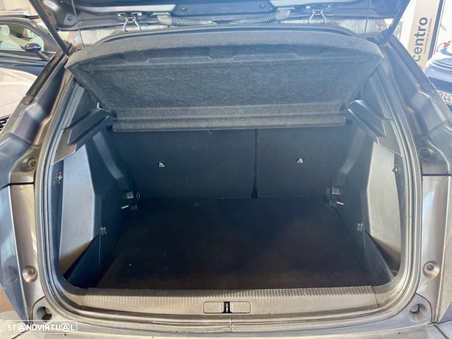 Peugeot 2008 1.2 PureTech Active Pack - 28