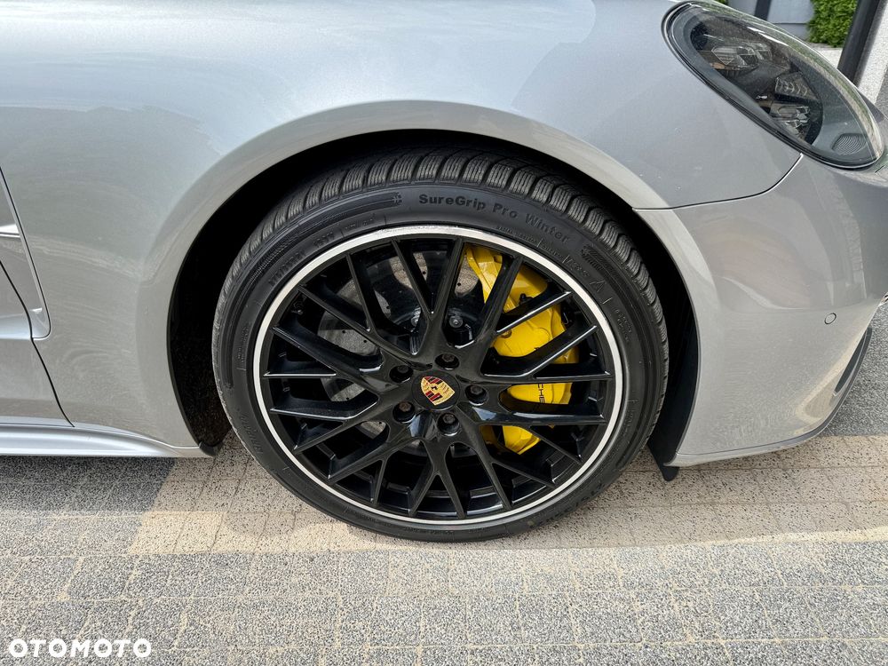 Porsche Panamera - 28