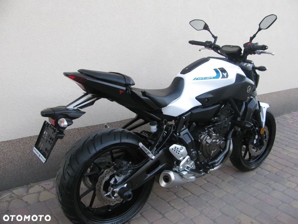 Yamaha MT - 16