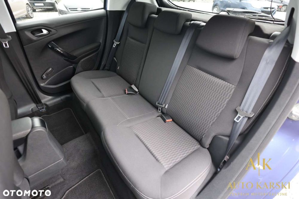 Peugeot 208 - 34