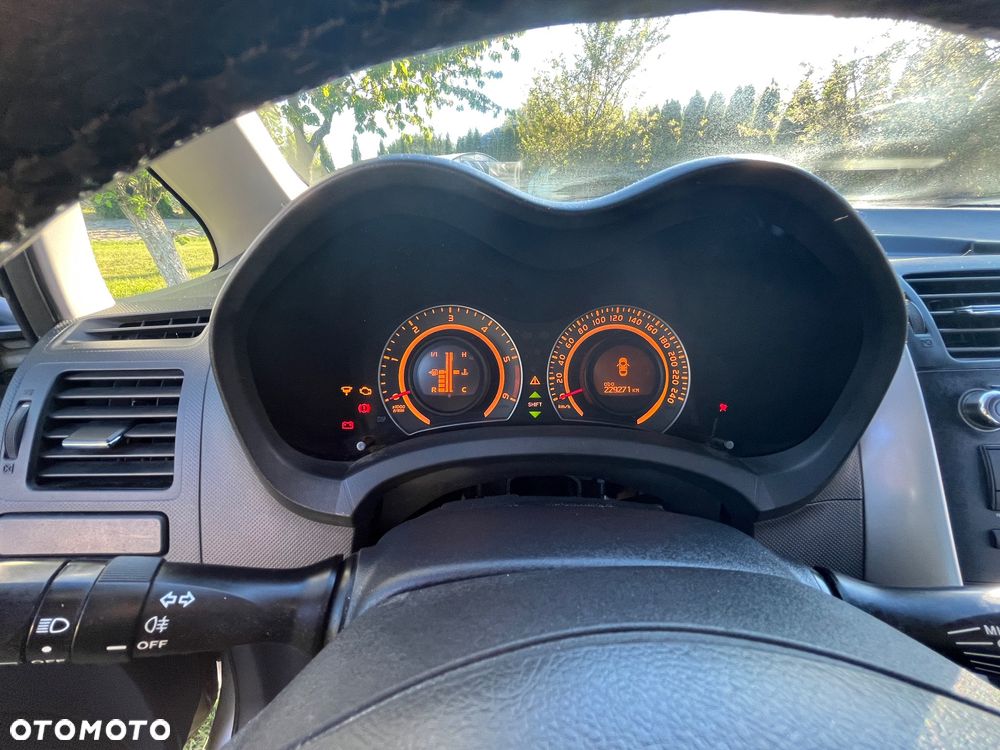 Toyota Auris 1.4 D-4D Luna - 6