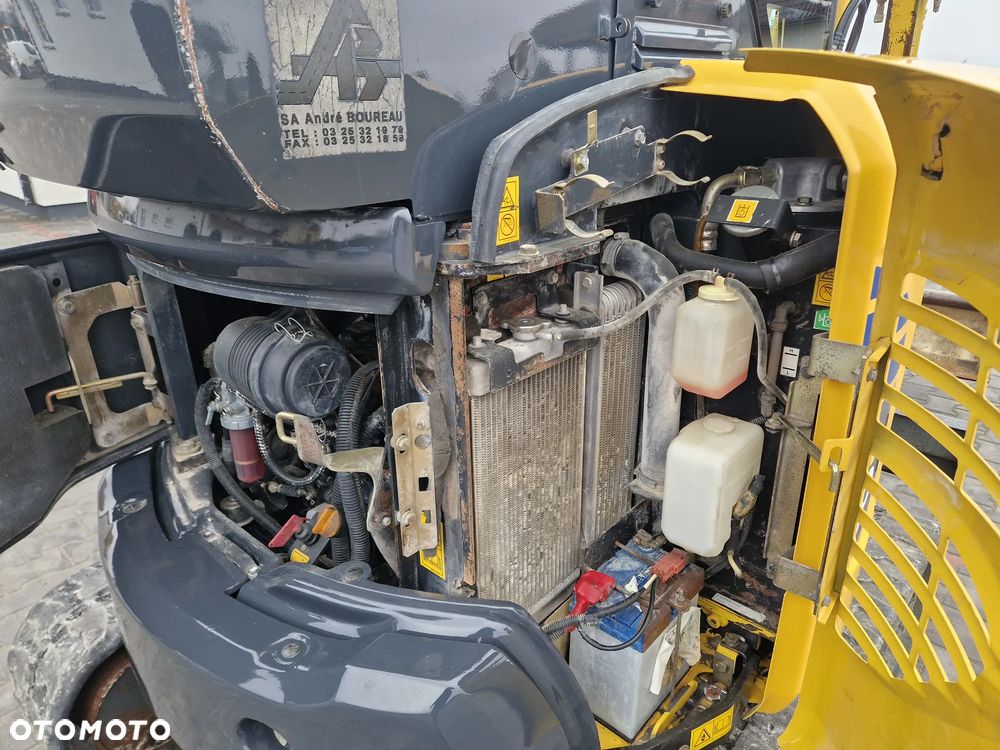 Komatsu PC20MR-2 - 15