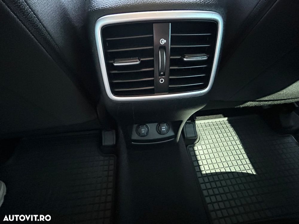 Kia Sportage 1.6 T-GDI 7DCT 4x2 Style - 25