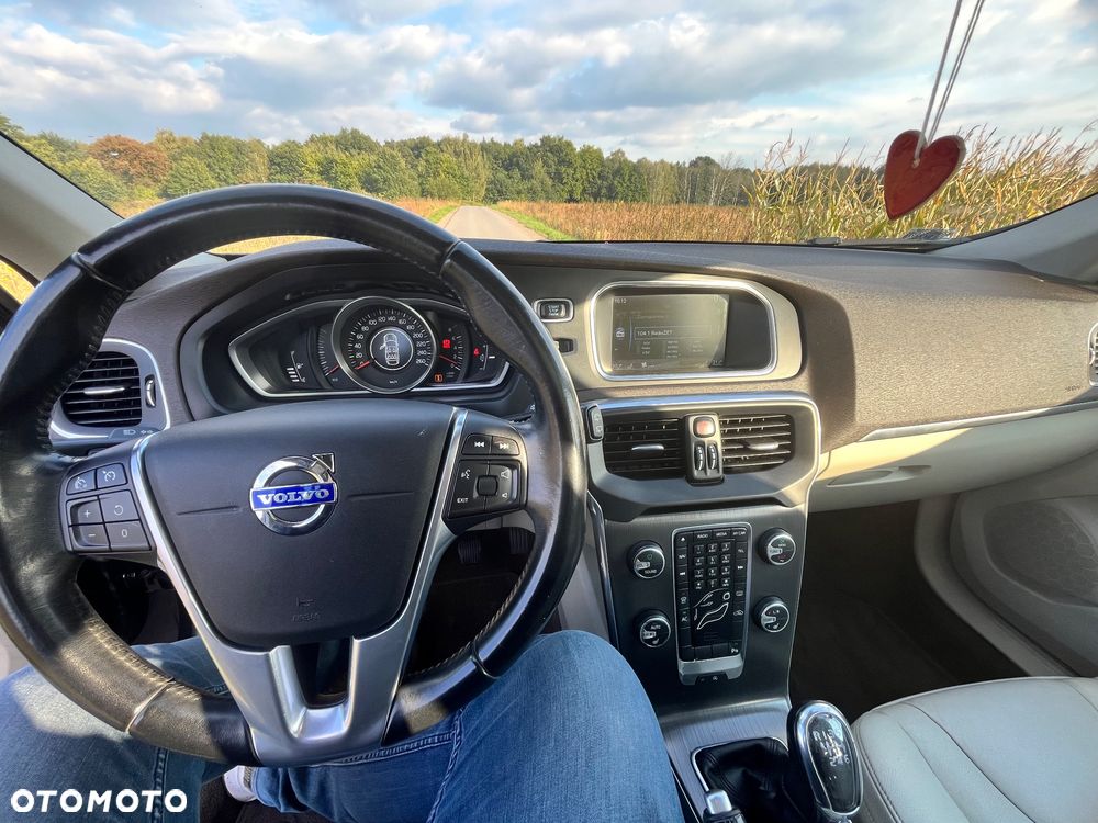Volvo V40 ver-t3-momentum - 15