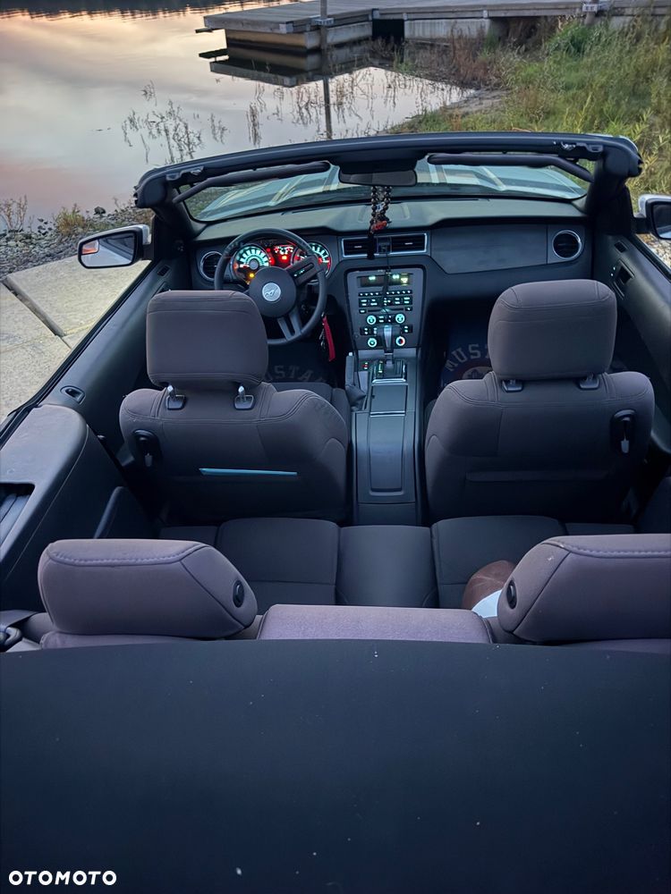 Ford Mustang - 21