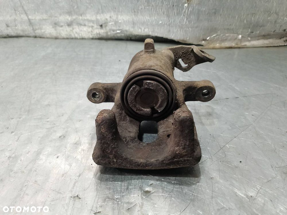 ZACISK HAMULCOWY LEWY TYŁ MERCEDES-BENZ CITAN 1.5 CDI - 4