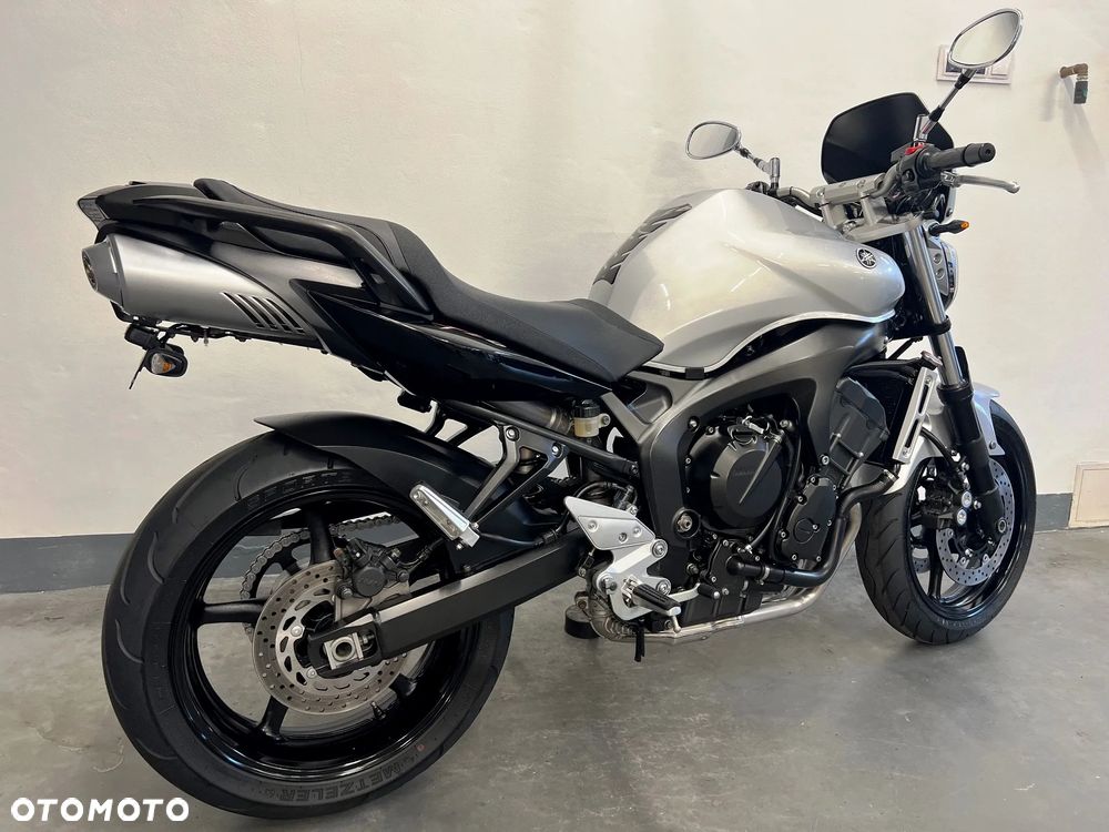 Yamaha FZ6 - 3