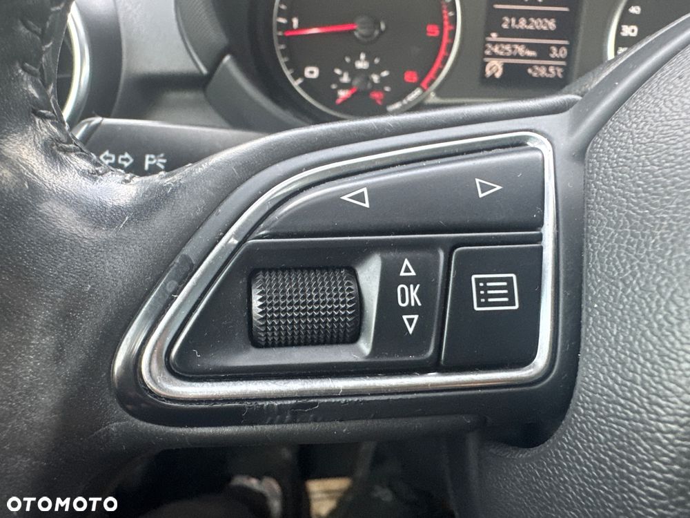 Audi A1 3-drzwiowe 1.6 TDI S line edition - 17